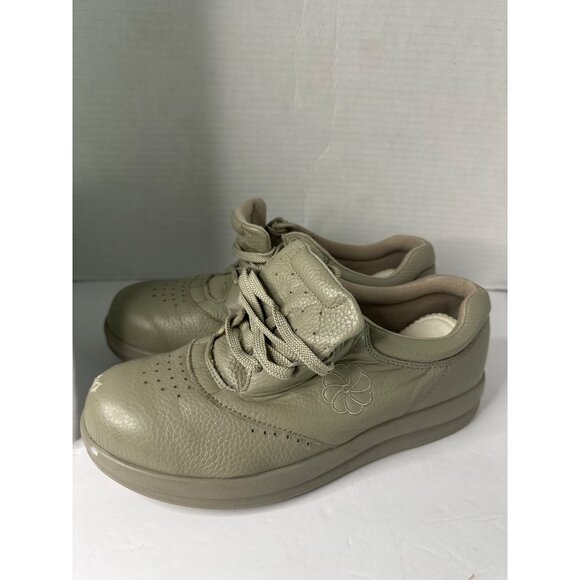 P.W. Minor Comfort Women's Walking Shoes Sz 8 khaki Lace Up Sneakers - Picture 6 of 9